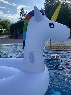 Mit meiner Familie bin ich gern im Freibad. Die Besucher*innen sind mit der Öffnunssituation unzufrieden