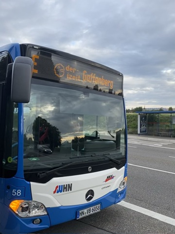 Kostenloser Busverkehr soll helfen, die Innenstadt an den Adventswochenenden zu füllen